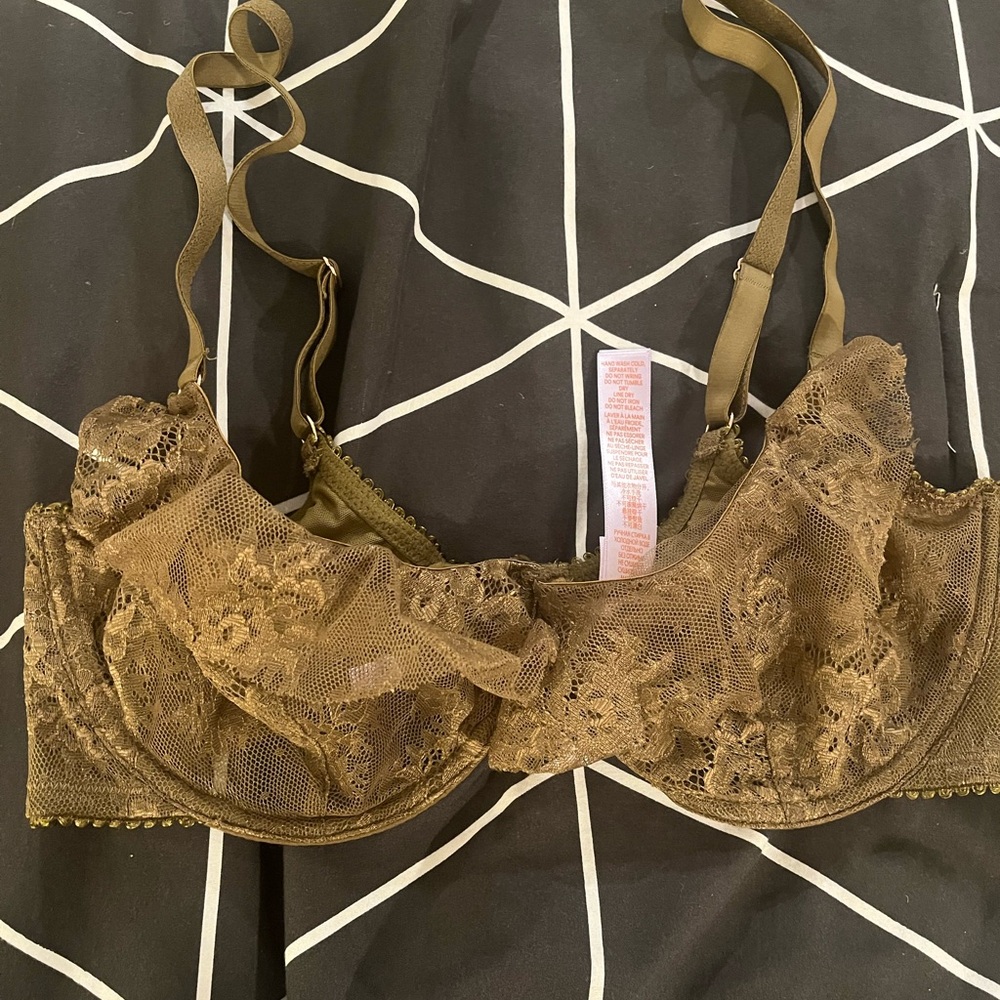 Savage X Fenty Lace Underwire Bra in Brown